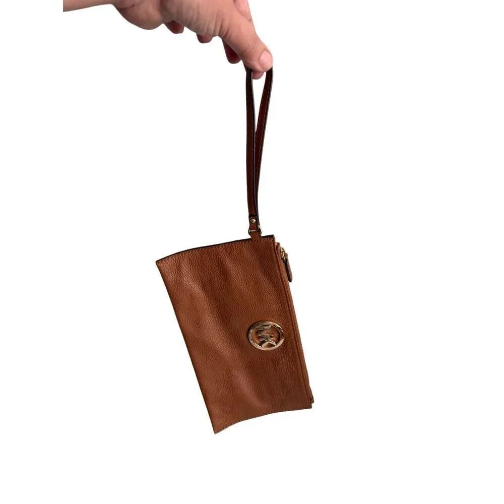 Michael Kors Womens Brown Fulton Pebbled Leather Zip Clutch Wristlet Size Large - Picture 6 of 9